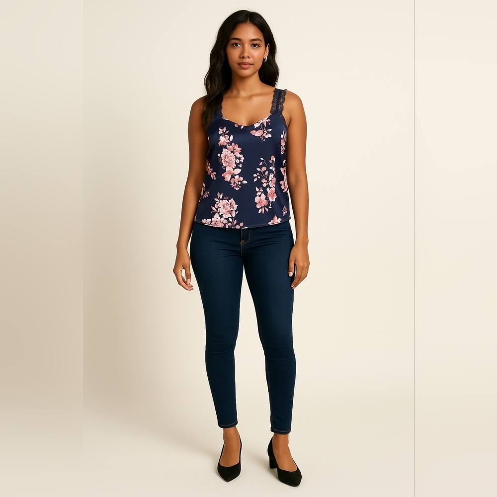 ✨ Laundry by Shelli Segal Floral Lace Trim Cami Top Medium NWT ✨